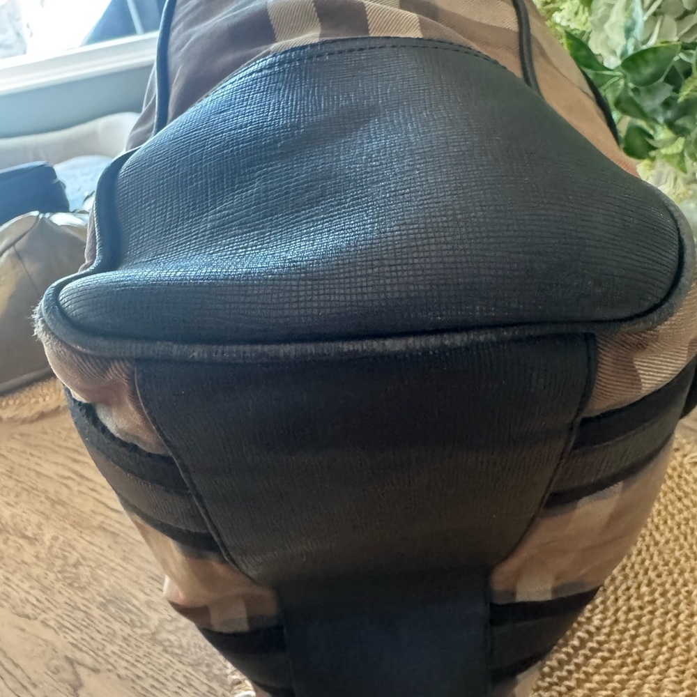 Burberry Tan and Black Travel Bag - Picture 4 of 13
